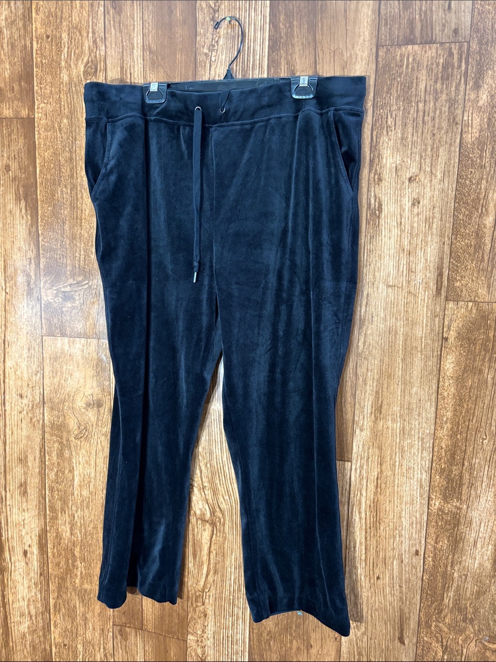 Gloria Vanderbilt Black Velour Sweat Pants